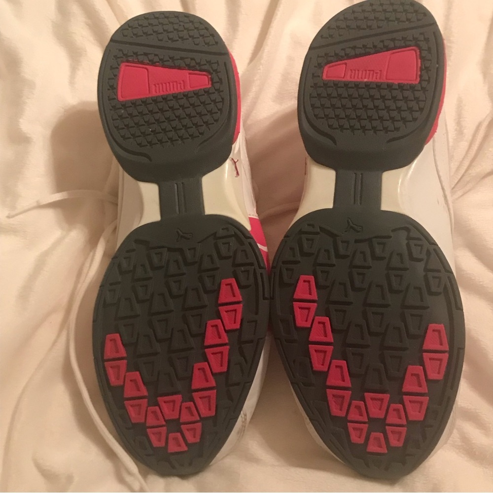 Womens Puma shoes - Picture 5 of 5